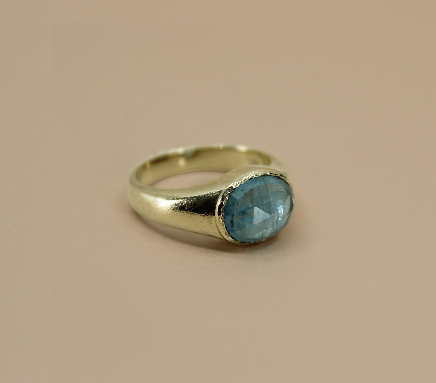 10KY Gold Bezel Set Rose-cut Kyanite Ring