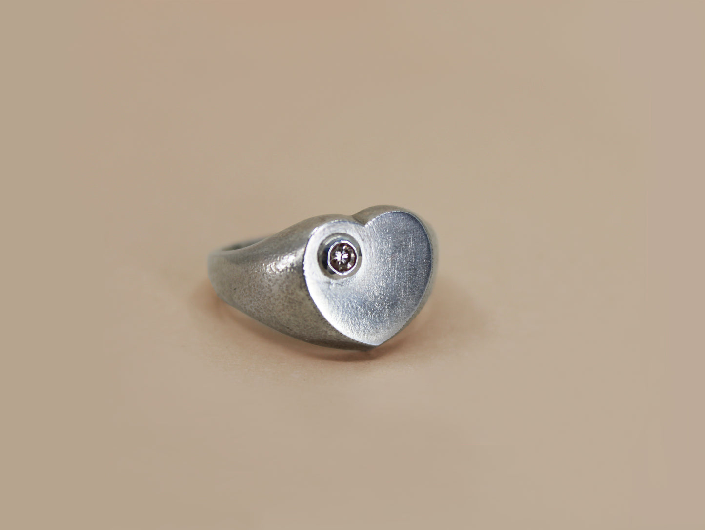 Heart ring with Champagne diamond